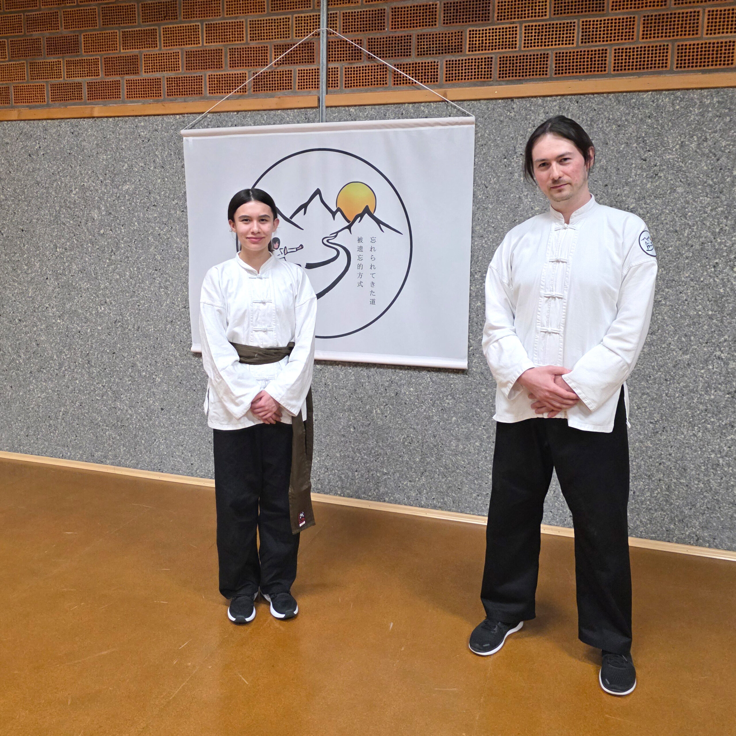 Du betrachtest gerade Vanessa erhält die erste braune Schärpe in dieser Ausbildungslinie der Kampfkünste!